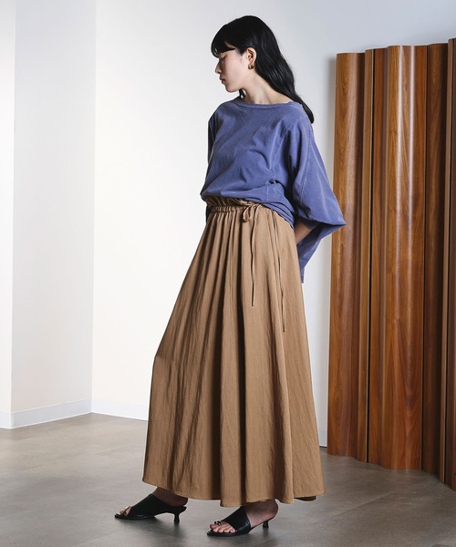 ROSE BUD(ローズバッド)の「(CREOLME)GATHER AND FLARE SKIRT(スカート・レディース・ベージュ/ネイビー・S/M)」の12枚目の写真