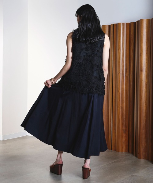 ROSE BUD(ローズバッド)の「(CREOLME)GATHER AND FLARE SKIRT(スカート・レディース・ベージュ/ネイビー・S/M)」の9枚目の写真