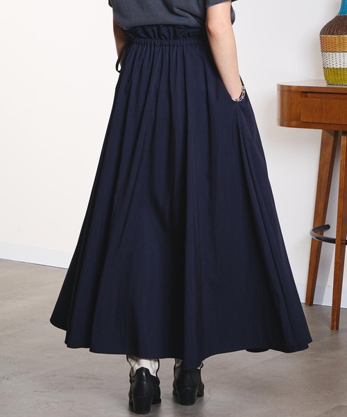 ROSE BUD(ローズバッド)の「(CREOLME)GATHER AND FLARE SKIRT(スカート・レディース・ベージュ/ネイビー・S/M)」の20枚目の写真