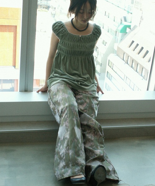 igi(イジ)の「VELOUR SHIRRED TOP / ベロアシャーリングトップス(Tシャツ/カットソー・レディース・グリーン/ブラック・FREE)」の22枚目の写真