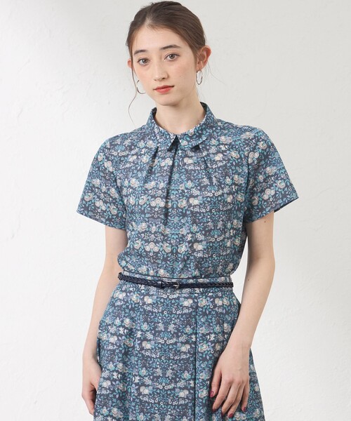 amaca(アマカ)の「【LIBERTY】ORCHARD プルオーバーブラウス(シャツ/ブラウス・レディース・ダークネイビー/オフホワイト・38/40)」の2枚目の写真