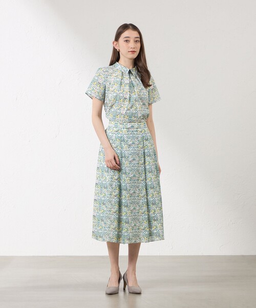 amaca(アマカ)の「【LIBERTY】ORCHARD プルオーバーブラウス(シャツ/ブラウス・レディース・ダークネイビー/オフホワイト・38/40)」の3枚目の写真