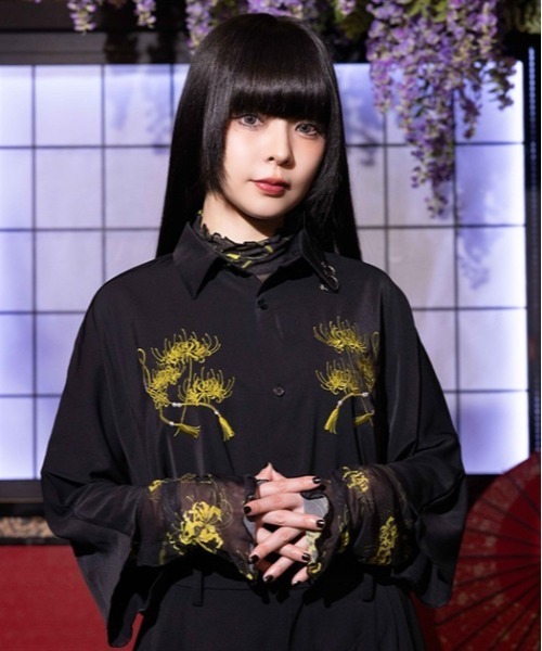REZEN(リゼン)の「彼岸花刺繍半袖シャツ(シャツ/ブラウス・メンズ・ブルーパープル/ライトグレー/イエロー/ローズ・MEDIUM/LARGE)」の6枚目の写真