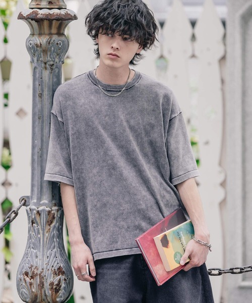 Rocky Monroe(ロッキーモンロー)の「オーバーサイズ ヴィンテージ加工クルーネック半袖サマーニットTシャツ(ニット/セーター・メンズ・チャコール/ベージュ/ワイン/ブラック・M/XL/L)」の2枚目の写真