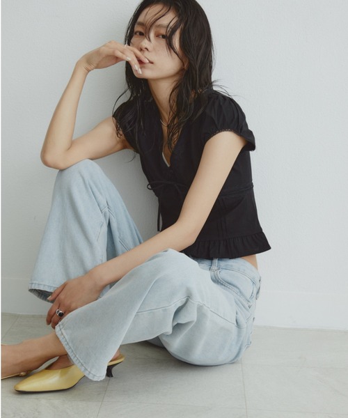 DRWCYS(ドロシーズ)の「【2サイズ展開】ストレートワイドデニムパンツ(デニムパンツ・レディース・ブルー/ライトブルー・SMALL/MEDIUM)」の13枚目の写真