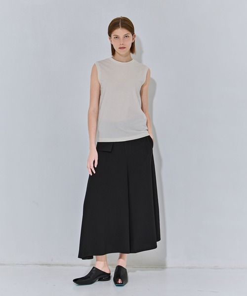 ATON(エイトン)の「【ATON/エイトン】FRESCA NUBUCK REGULAR FIT TANKTOP/ヌバックレギュラーフィットタンクトップ(Tシャツ/カットソー・レディース・ベージュ/チャコールグレー/オフホワイト・2/1)」の10枚目の写真