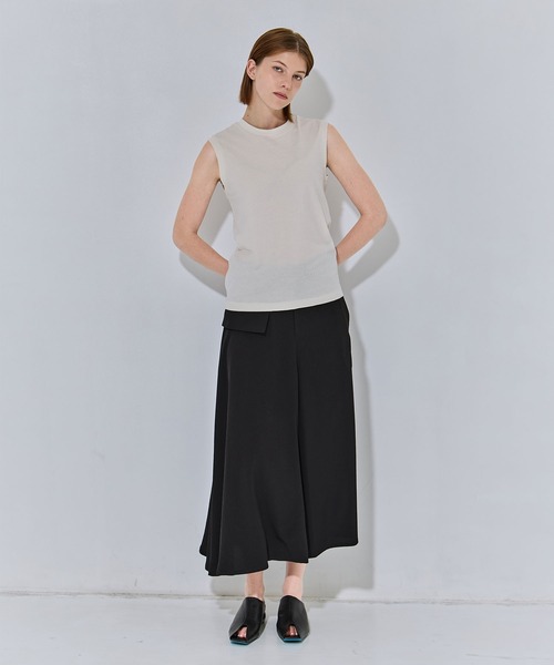 ATON(エイトン)の「【ATON/エイトン】FRESCA NUBUCK REGULAR FIT TANKTOP/ヌバックレギュラーフィットタンクトップ(Tシャツ/カットソー・レディース・ベージュ/チャコールグレー/オフホワイト・2/1)」の8枚目の写真