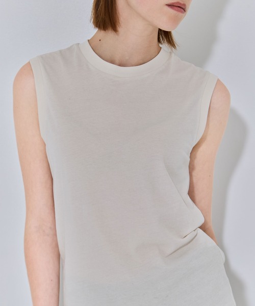 ATON(エイトン)の「【ATON/エイトン】FRESCA NUBUCK REGULAR FIT TANKTOP/ヌバックレギュラーフィットタンクトップ(Tシャツ/カットソー・レディース・ベージュ/チャコールグレー/オフホワイト・2/1)」の6枚目の写真