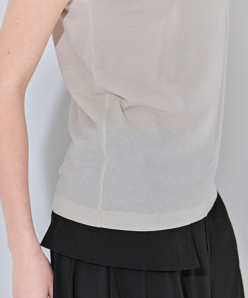 ATON(エイトン)の「【ATON/エイトン】FRESCA NUBUCK REGULAR FIT TANKTOP/ヌバックレギュラーフィットタンクトップ(Tシャツ/カットソー・レディース・ベージュ/チャコールグレー/オフホワイト・2/1)」の4枚目の写真