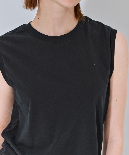 ATON(エイトン)の「【ATON/エイトン】FRESCA NUBUCK REGULAR FIT TANKTOP/ヌバックレギュラーフィットタンクトップ(Tシャツ/カットソー・レディース・ベージュ/チャコールグレー/オフホワイト・2/1)」の17枚目の写真