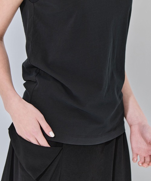 ATON(エイトン)の「【ATON/エイトン】FRESCA NUBUCK REGULAR FIT TANKTOP/ヌバックレギュラーフィットタンクトップ(Tシャツ/カットソー・レディース・ベージュ/チャコールグレー/オフホワイト・2/1)」の15枚目の写真