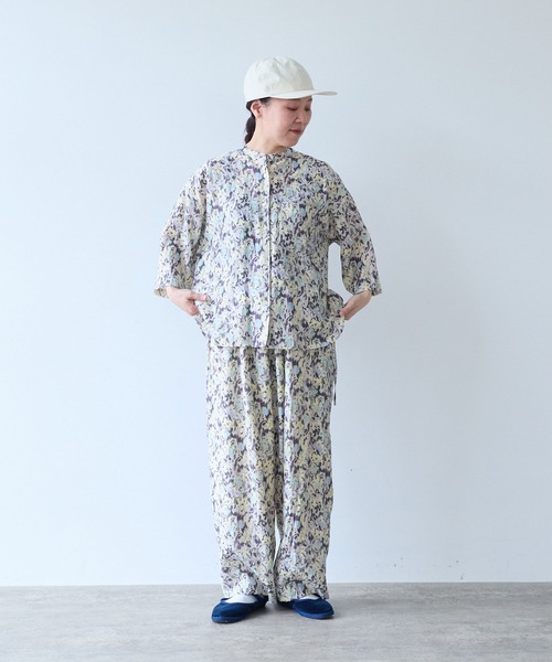 yuni(ユニ )の「●painting flower print drawstrings pants(その他パンツ・レディース・イエロー/ベージュ・FREE)」の4枚目の写真