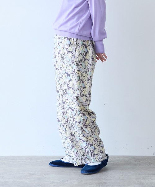yuni(ユニ )の「●painting flower print drawstrings pants(その他パンツ・レディース・イエロー/ベージュ・FREE)」の8枚目の写真