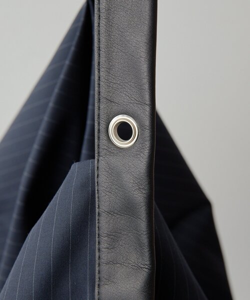 ear PAPILLONNER（イアパピヨネ）の「【kawa-kawa(カワカワ)】NO1562 stripeワンショルダーバッグ（トートバッグ・レディース・ブラック/グレー・FREE）」の8枚目の写真