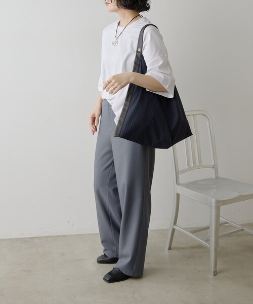 ear PAPILLONNER（イアパピヨネ）の「【kawa-kawa(カワカワ)】NO1562 stripeワンショルダーバッグ（トートバッグ・レディース・ブラック/グレー・FREE）」の12枚目の写真