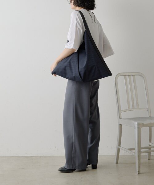 ear PAPILLONNER（イアパピヨネ）の「【kawa-kawa(カワカワ)】NO1562 stripeワンショルダーバッグ（トートバッグ・レディース・ブラック/グレー・FREE）」の14枚目の写真