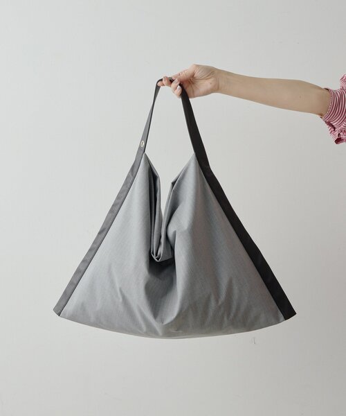 ear PAPILLONNER（イアパピヨネ）の「【kawa-kawa(カワカワ)】NO1562 stripeワンショルダーバッグ（トートバッグ・レディース・ブラック/グレー・FREE）」の17枚目の写真