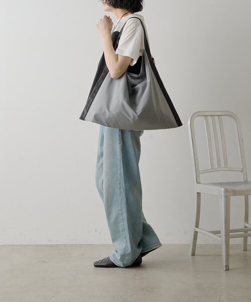 ear PAPILLONNER（イアパピヨネ）の「【kawa-kawa(カワカワ)】NO1562 stripeワンショルダーバッグ（トートバッグ・レディース・ブラック/グレー・FREE）」の22枚目の写真