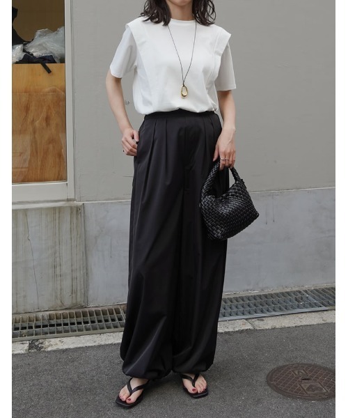 Re:EDIT（リエディ）の「[UVカット][接触冷感][シワになりにくい]ショルダータック半袖Ｔシャツ（Tシャツ/カットソー・レディース・ブラック/ホワイト/チャコールグレー・LARGE/MEDIUM）」の8枚目の写真