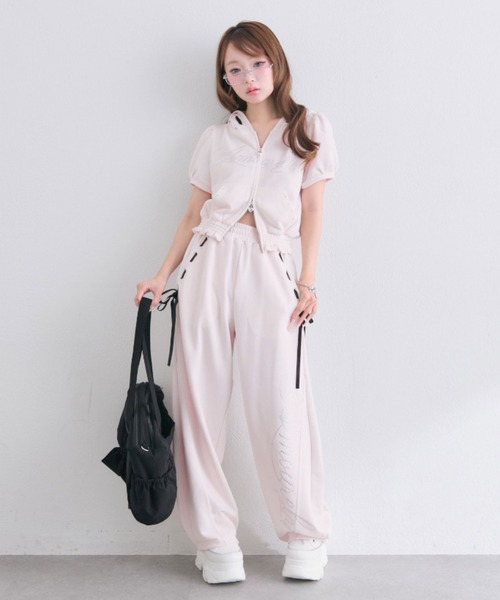 OLIVE des OLIVE（オリーブデオリーブ）の「アイレットリボンバレルレッグパンツ（スウェットパンツ・レディース・グレー/ピンク/ブラック・FREE）」の9枚目の写真