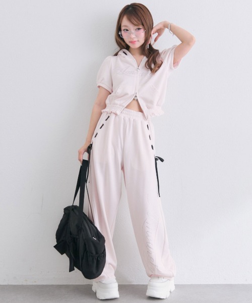 OLIVE des OLIVE（オリーブデオリーブ）の「アイレットリボンバレルレッグパンツ（スウェットパンツ・レディース・グレー/ピンク/ブラック・FREE）」の12枚目の写真