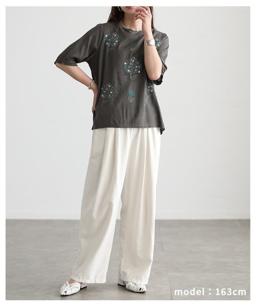 Sawa a la mode(サワアラモード)の「花刺繍ナチュラルブラウス(シャツ/ブラウス・レディース・アイボリー/チャコールグレー・FREE)」の8枚目の写真