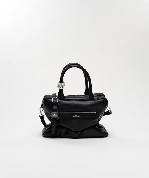 Maison MIHARA YASUHIRO(メゾンミハラヤスヒロ)の「"PUCKER" Puffer Square Bag(ショルダーバッグ・レディース・ブラック・FREE)」の4枚目の写真