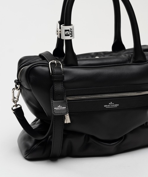 Maison MIHARA YASUHIRO(メゾンミハラヤスヒロ)の「"PUCKER" Puffer Square Bag(ショルダーバッグ・レディース・ブラック・FREE)」の7枚目の写真