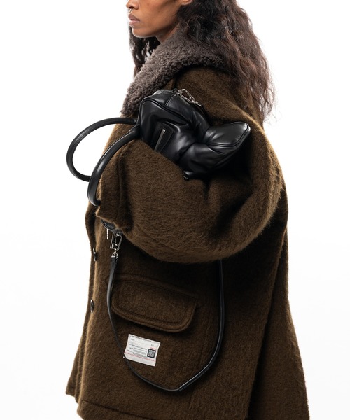 Maison MIHARA YASUHIRO(メゾンミハラヤスヒロ)の「"PUCKER" Puffer Square Bag(ショルダーバッグ・レディース・ブラック・FREE)」の17枚目の写真