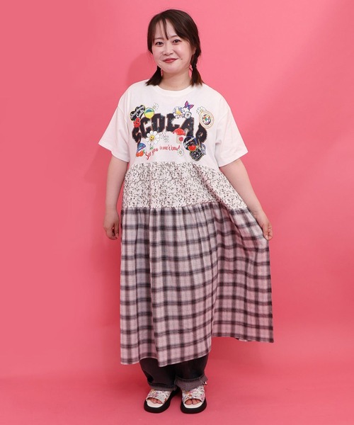 ScoLar(スカラー)の「ScoLar(スカラー) ポップロゴ×チェック×花柄 異素材切替ワンピース(ワンピース・レディース・オフホワイト/ブラック・MEDIUM)」の1枚目の写真