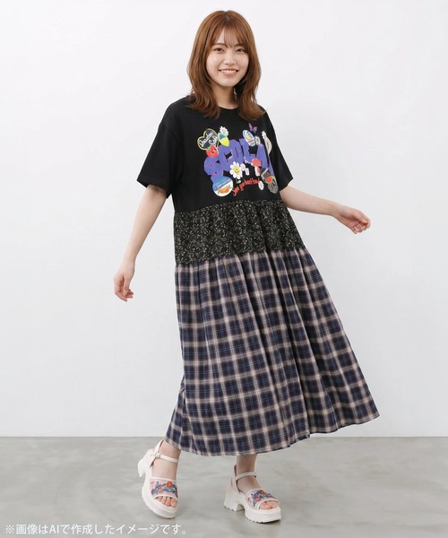 ScoLar(スカラー)の「ScoLar(スカラー) ポップロゴ×チェック×花柄 異素材切替ワンピース(ワンピース・レディース・オフホワイト/ブラック・MEDIUM)」の9枚目の写真