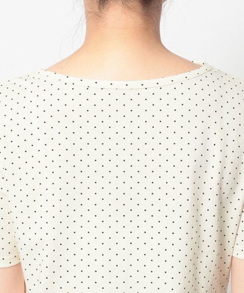 mysty woman(ミスティウーマン)の「ドレープカットソー半袖 1049038(Tシャツ/カットソー・レディース・ホワイト系その他/ブラウン/オフホワイト・FREE)」の6枚目の写真