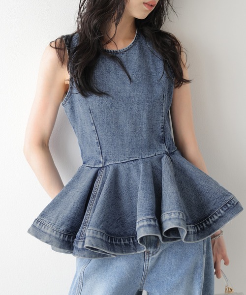 AMELY(エミリー)の「ペプラム デニムトップス(その他トップス・レディース・ブルー/ブラック/ライトブルー・L/M)」の1枚目の写真