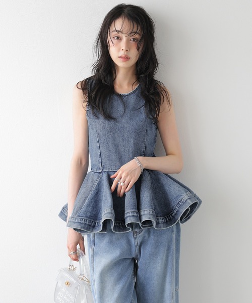 AMELY(エミリー)の「ペプラム デニムトップス(その他トップス・レディース・ブルー/ブラック/ライトブルー・L/M)」の16枚目の写真