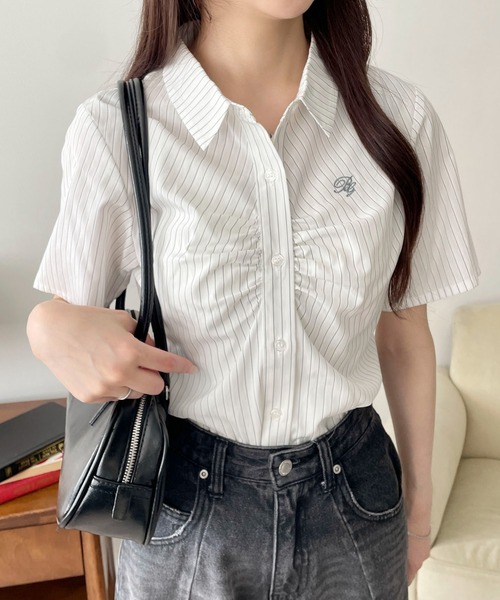 WEGO(ウィゴー)の「WEGO/【26年春夏新作】コンパクトギャザーシャツ(シャツ/ブラウス・レディース・ホワイト/グレー系その他4/ホワイト系その他4/サックスブルー・FREE)」の3枚目の写真