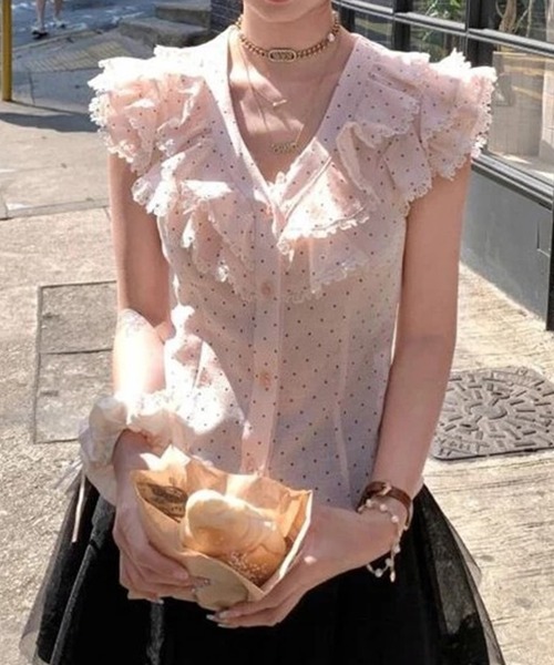 by LEGNA(バイレグナ)の「ドットシアーブラウス(シャツ/ブラウス・レディース・ピンク・LARGE/MEDIUM/SMALL)」の4枚目の写真