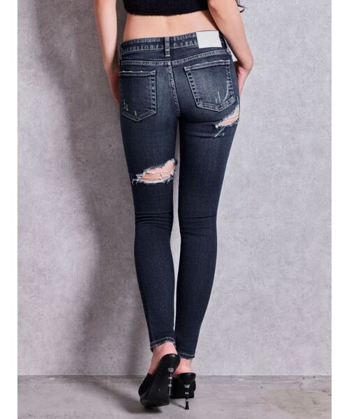 GYDA(ジェイダ)の「ジャストウエストBACK RANDOM RIPPEDスキニーデニムパンツ(デニムパンツ・レディース・インディゴブルー/ブルー・SMALL/MEDIUM/X-SMALL)」の1枚目の写真