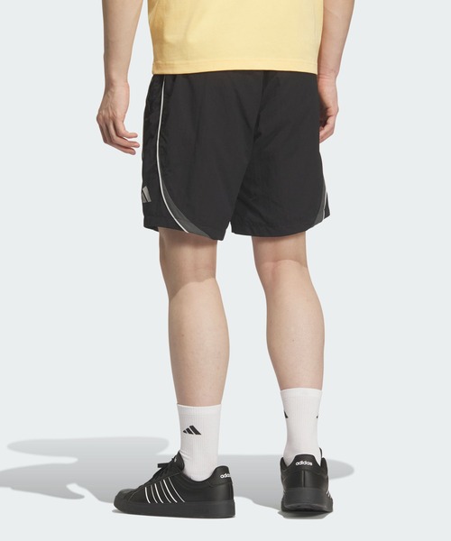 adidas(アディダス)の「ブランド ラブ ルーズフィット ライトウーブン 8インチ ショーツ / ハーフパンツ / アディダス adidas(その他パンツ・メンズ・ブラック・XX-LARGE/3XL/LARGE/MEDIUM/SMALL/X-LARGE/X-SMALL)」の2枚目の写真