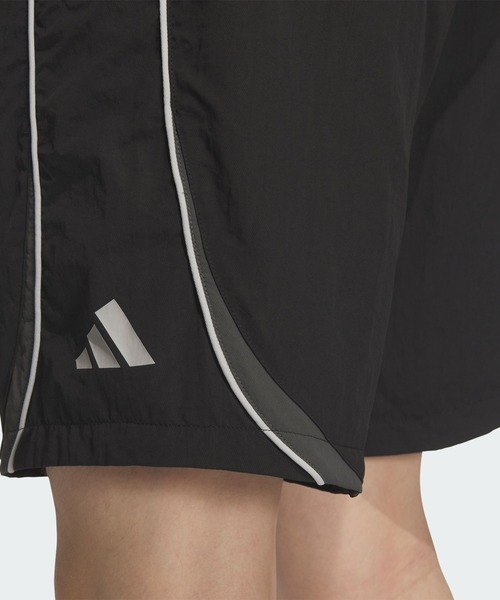 adidas(アディダス)の「ブランド ラブ ルーズフィット ライトウーブン 8インチ ショーツ / ハーフパンツ / アディダス adidas(その他パンツ・メンズ・ブラック・XX-LARGE/3XL/LARGE/MEDIUM/SMALL/X-LARGE/X-SMALL)」の4枚目の写真