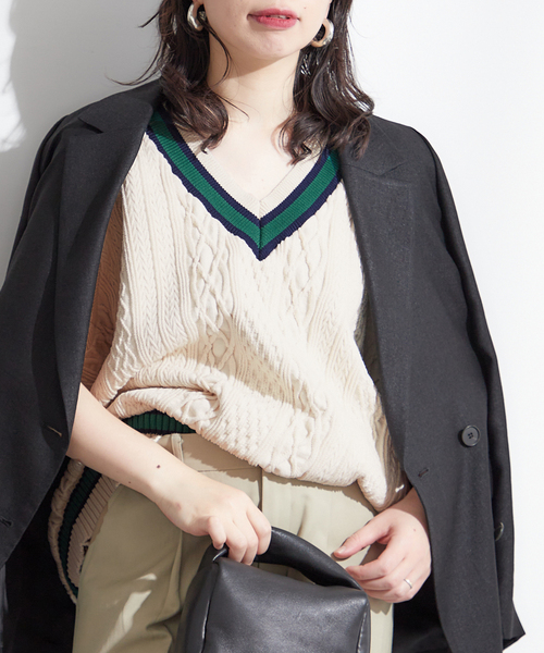 journal standard L'essage(ジャーナルスタンダードレサージュ)の「《追加6》ILL ONE EIGHTY/イル ワンエイティ 別注 TILDEN VEST ベスト(ベスト・レディース・ブラック/グリーン/ブラウン・MEDIUM)」の3枚目の写真