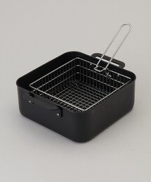 212 KITCHEN STORE（トゥワントゥキッチンストア）の「鉄製正方型揚げ鍋20×20cm フライヤー付（鍋/フライパン）」