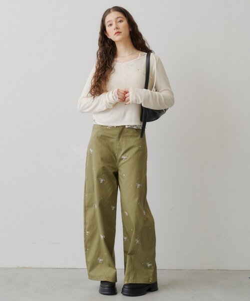 Kastane(カスタネ)の「【2026AW/コーデュロイ&ツイル&デニム/2サイズ展開/低身長サイズ】ビジューカーブパンツ(その他パンツ・レディース・カーキ/ダークブラウン/ブルー・1/0)」の20枚目の写真