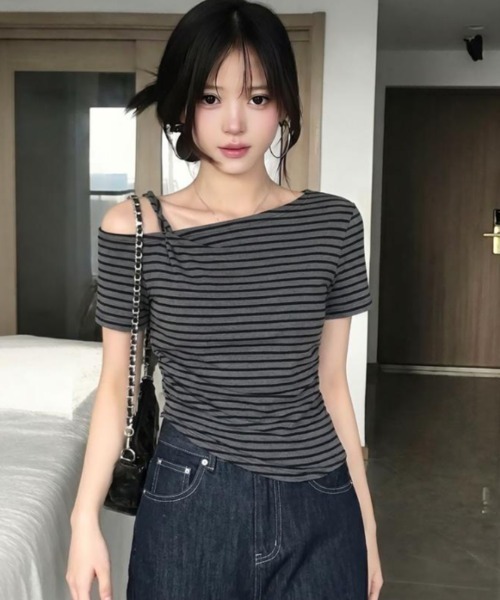 semplice(センプリチェ)の「Tシャツ【韓国ファッション】(Tシャツ/カットソー・レディース・グレー・F)」の2枚目の写真