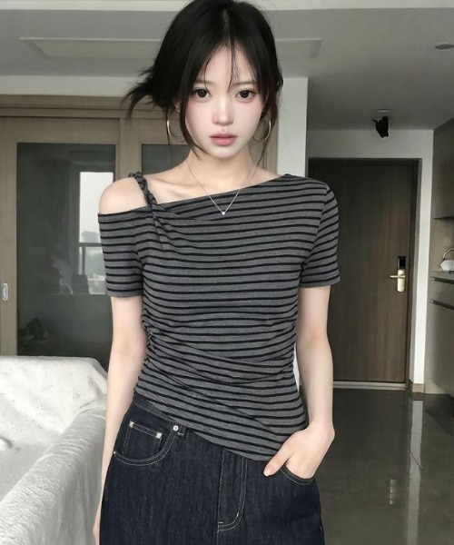 semplice(センプリチェ)の「Tシャツ【韓国ファッション】(Tシャツ/カットソー・レディース・グレー・F)」の5枚目の写真
