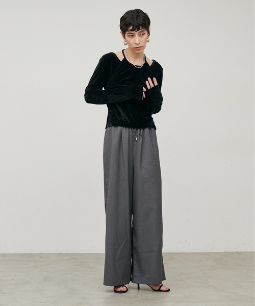 LARUTA（ラルータ）の「【LARUTA】［Web限定］ベロアレイヤードホルターネックプルオーバー（Tシャツ/カットソー・レディース・ベージュ/ブラック/ブラウン・FREE）」の9枚目の写真
