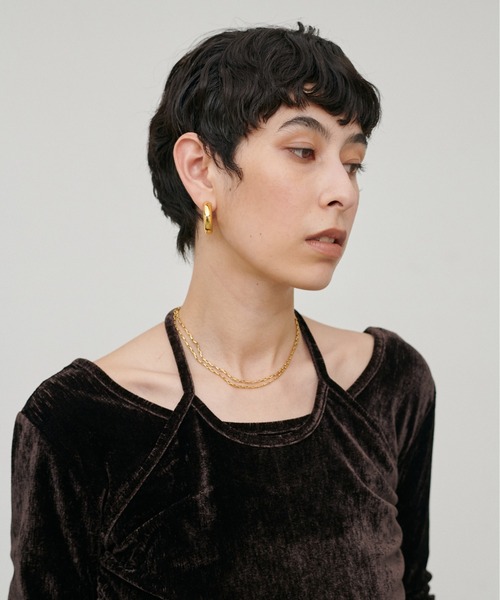 LARUTA（ラルータ）の「【LARUTA】［Web限定］ベロアレイヤードホルターネックプルオーバー（Tシャツ/カットソー・レディース・ベージュ/ブラック/ブラウン・FREE）」の10枚目の写真