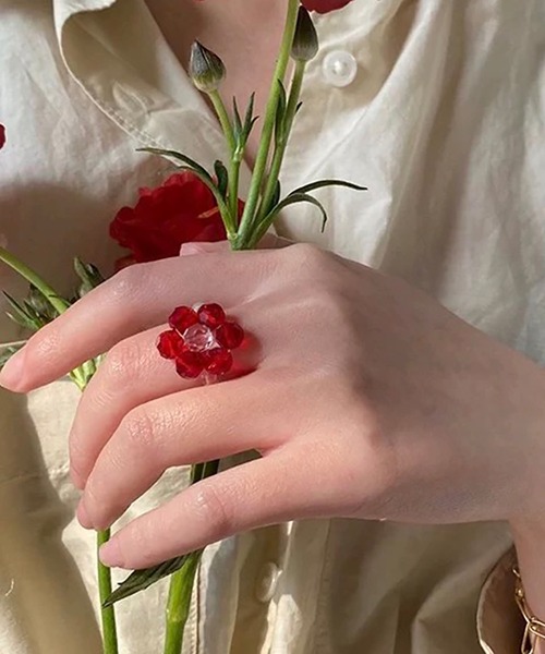 LA VORAGINE（ラ ヴォラジネ）の「可愛い編みビーズリング レトロ雰囲気 クリスタルフラワー ヒョナ風カラーコンビ（リング・レディース・PINK/Red・FREE）」の5枚目の写真