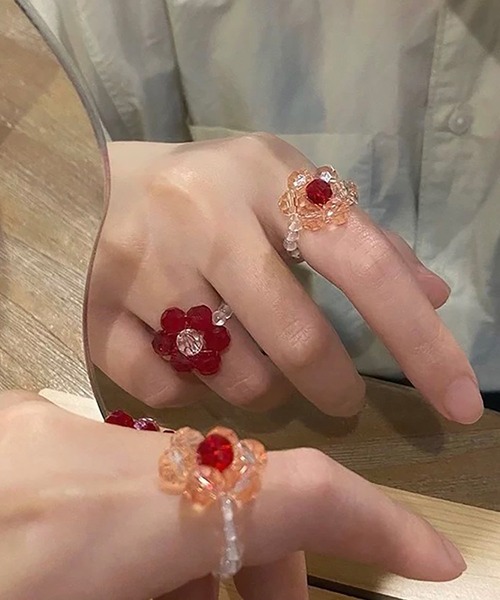 LA VORAGINE（ラ ヴォラジネ）の「可愛い編みビーズリング レトロ雰囲気 クリスタルフラワー ヒョナ風カラーコンビ（リング・レディース・PINK/Red・FREE）」の8枚目の写真