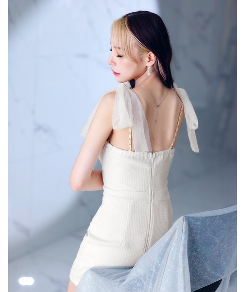 DAZZY(デイジー)の「胸元ビジュー谷間ジップシフォンリボンタイトミニ丈キャバドレス(ドレス・レディース・アイボリー・XS/S)」の7枚目の写真