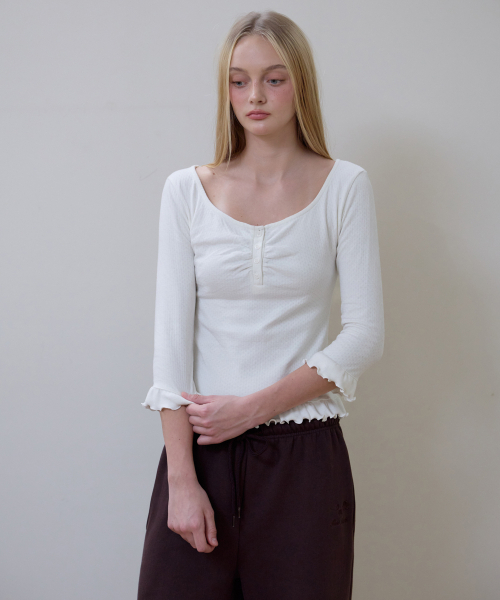 ROSEFRANTZ（ロゼフランツ）の「Frill Three-Quarter Sleeve [Ivory]（Tシャツ/カットソー・レディース・アイボリー・OS）」の5枚目の写真